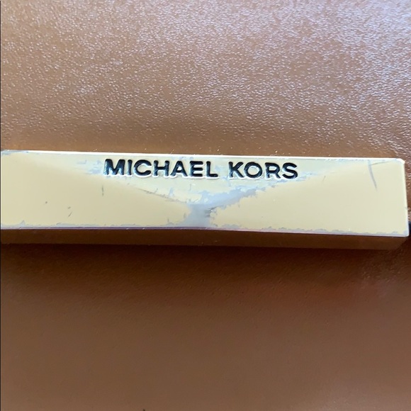 Michael Kors purse - Picture 7 of 8